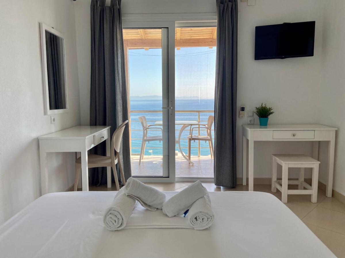 Qeparo Pano Rooms Luaran gambar